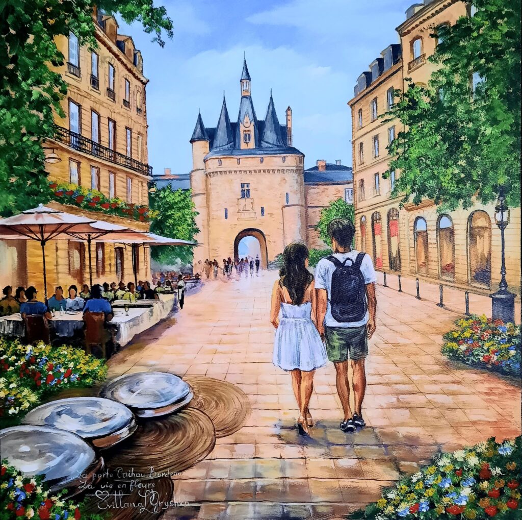 Bordeaux La vie en fleurs – peinture originale de Svitlana Loguinoff Gryshko représentant la Porte Cailhau, un couple en promenade, les terrasses de café et les jardins fleuris du centre historique de Bordeaux.